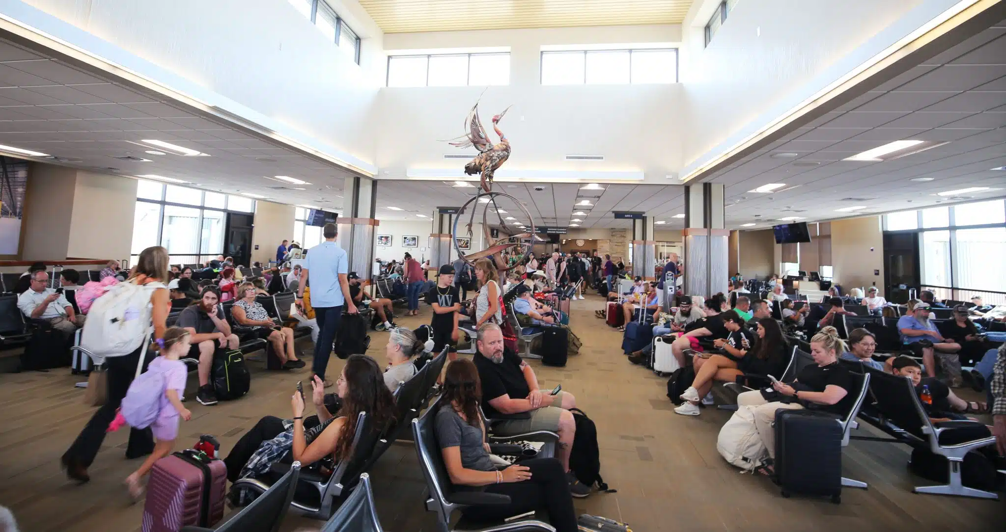 gatecongestion1 ✈️ Rapid City Regional Airport Rapid City Regional Airport busy terminal