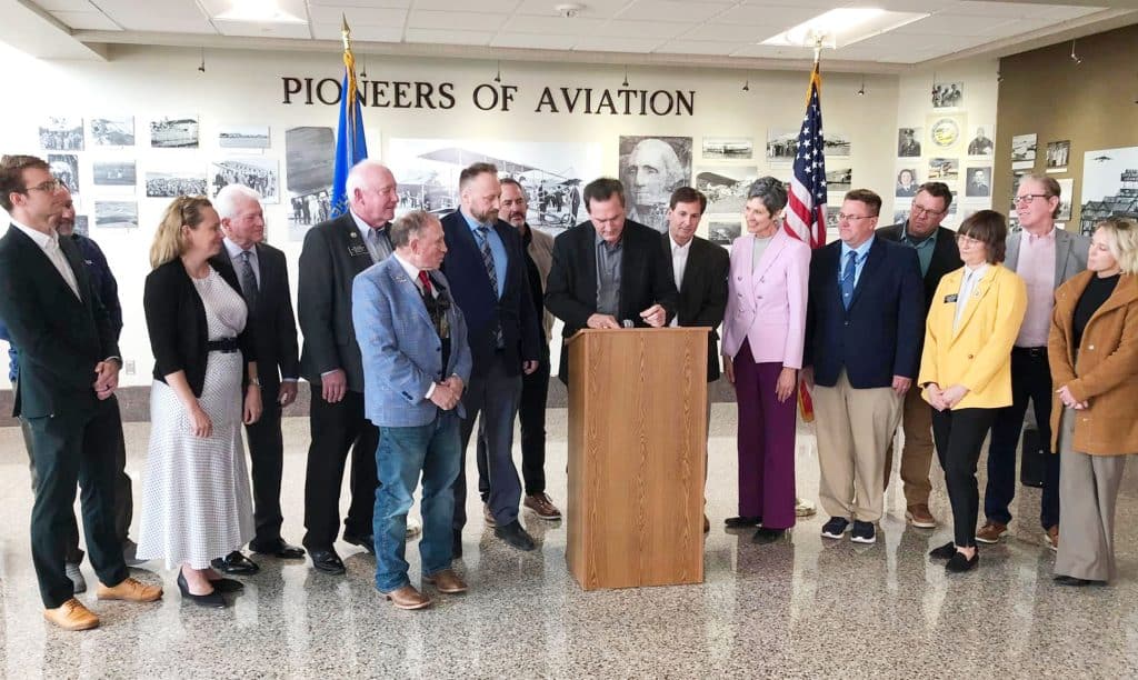 SB763 ✈️ Rapid City Regional Airport Local officials sign Senate Bill 76 into law in South Dakota